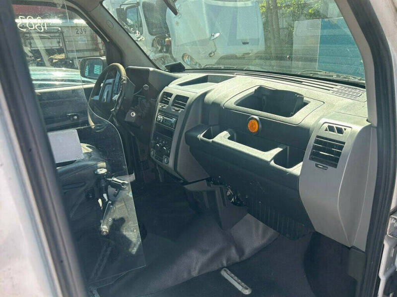 2014 AM General MV-1