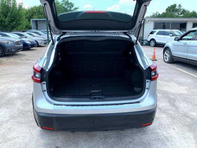 2020 Nissan Rogue Sport SV