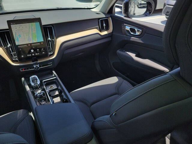 2026 Volvo XC60 B5 Core