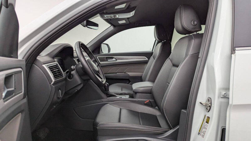 2023 Volkswagen Atlas Cross Sport SE