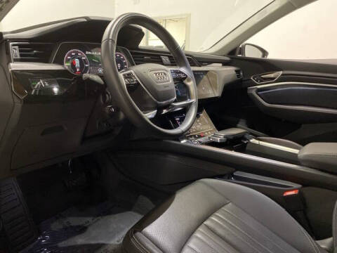 2024 Audi Q8 e-tron quattro Premium Plus