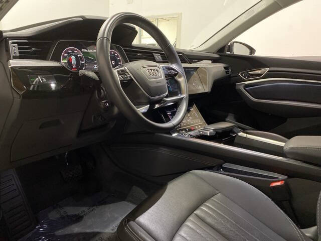 2024 Audi Q8 e-tron quattro Premium Plus