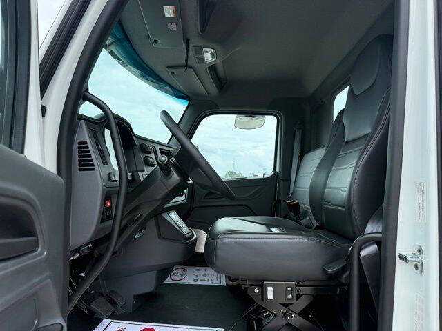 2025 Peterbilt 536