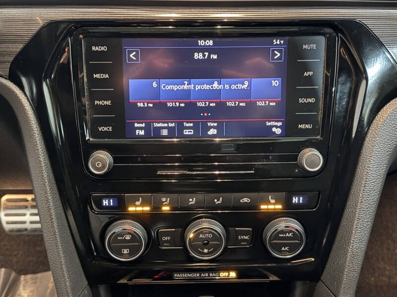 2020 Volkswagen Passat R-Line