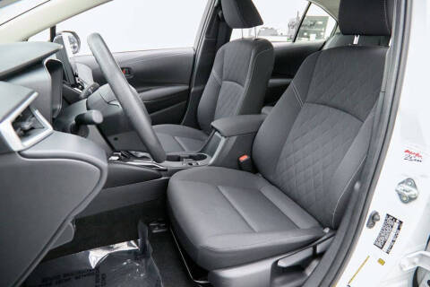 2025 Toyota Corolla Hybrid LE