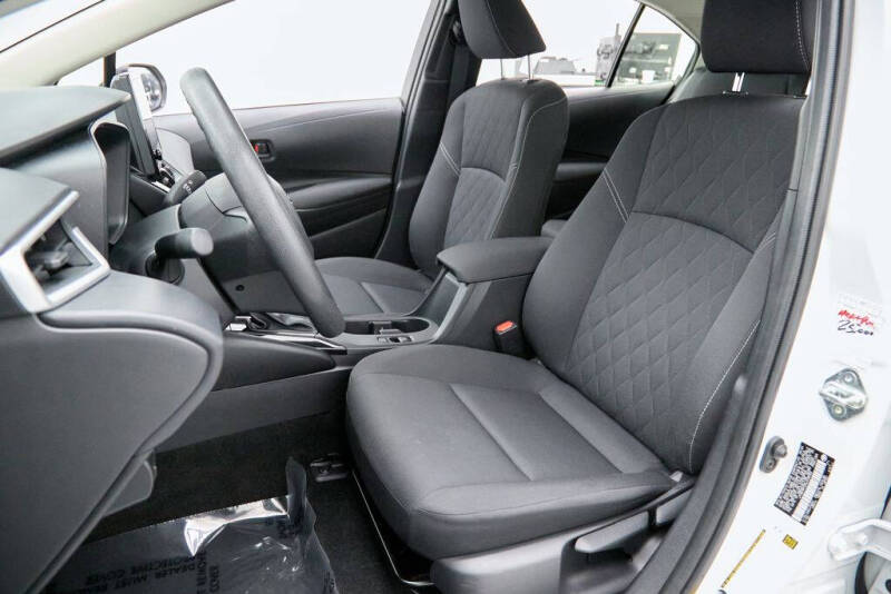 2025 Toyota Corolla Hybrid LE