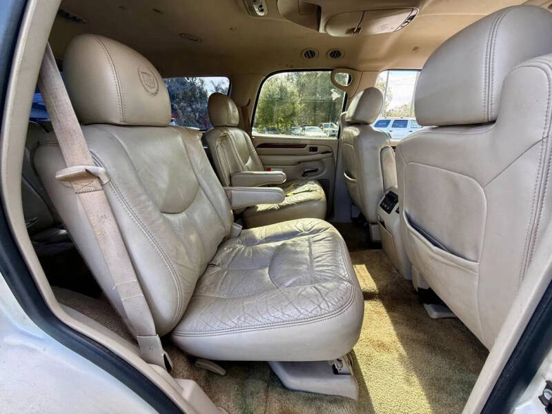 2003 Cadillac Escalade