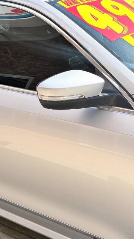 2015 Volkswagen Passat 1.8T SE