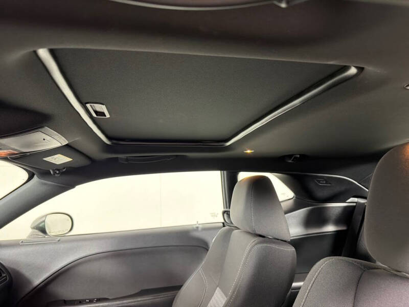 2016 Dodge Challenger SXT