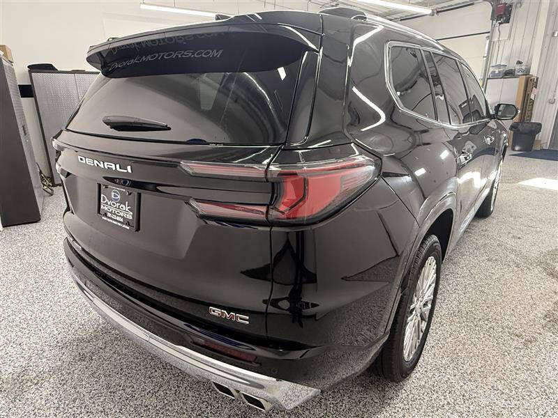 2024 GMC Acadia Denali