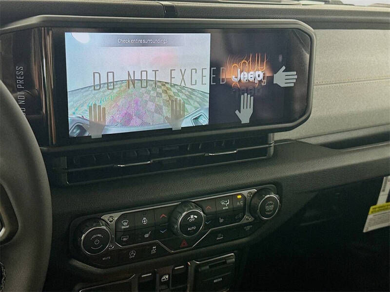 2025 Jeep Gladiator Sport S