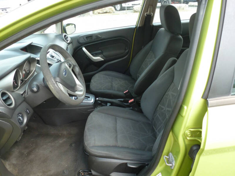 2012 Ford Fiesta SE