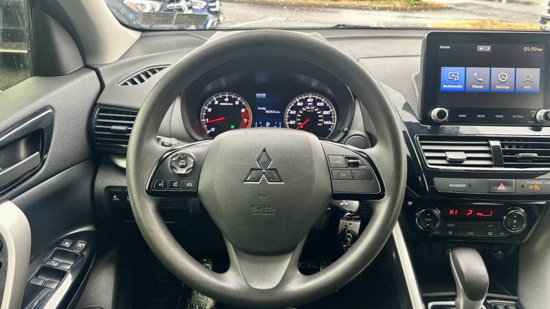 2022 Mitsubishi Eclipse Cross LE