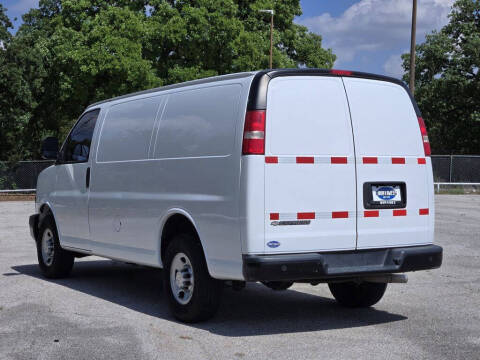 2020 Chevrolet Express 2500
