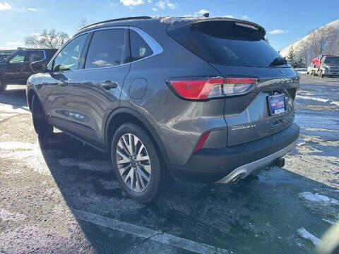 2022 Ford Escape Hybrid Titanium