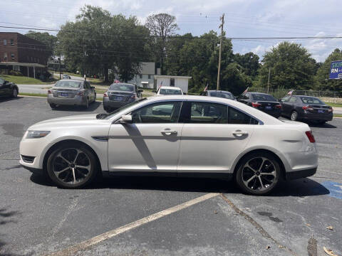 2016 Ford Taurus SEL