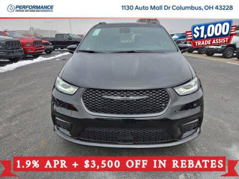 2026 Chrysler Pacifica Select