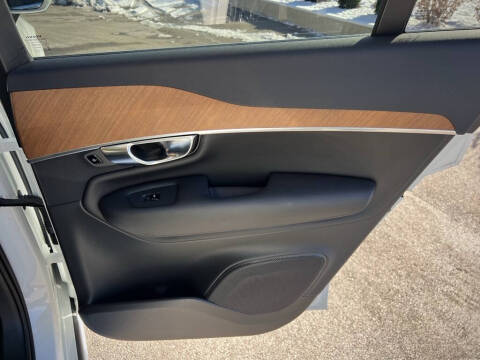 2024 Volvo XC90 B6 Plus Bright Theme 6P