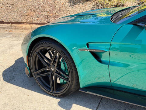 2025 Aston Martin Vantage