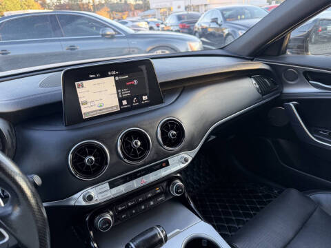 2018 Kia Stinger GT1