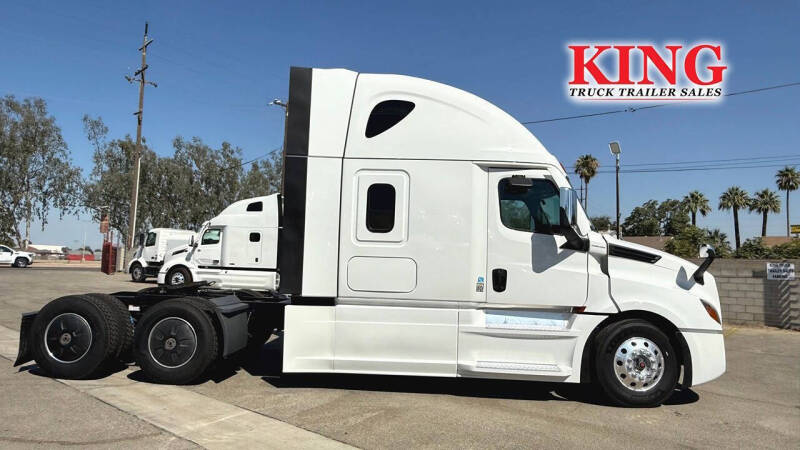 2023 Freightliner Cascadia