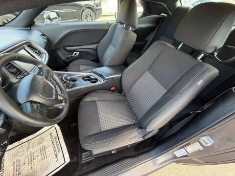 2016 Dodge Challenger SXT