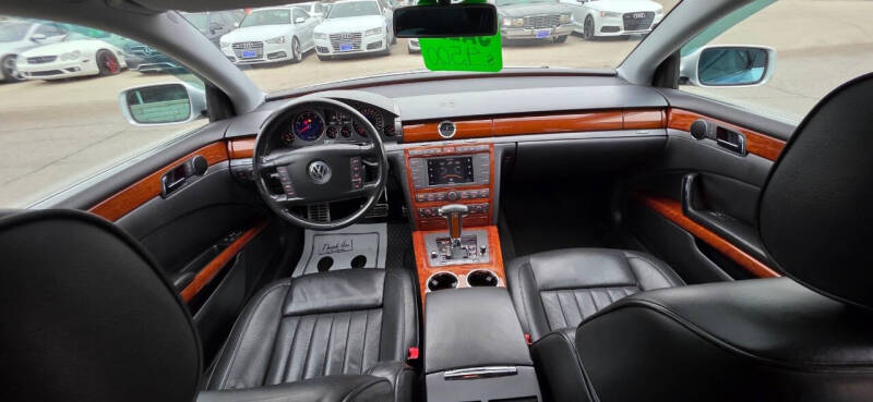 2005 Volkswagen Phaeton V8