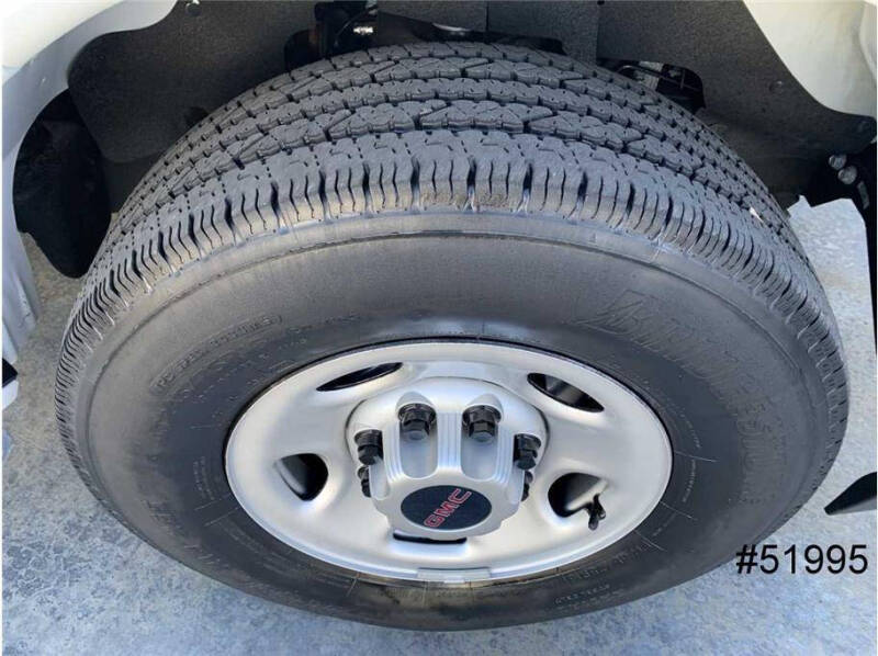 2023 GMC Savana 2500