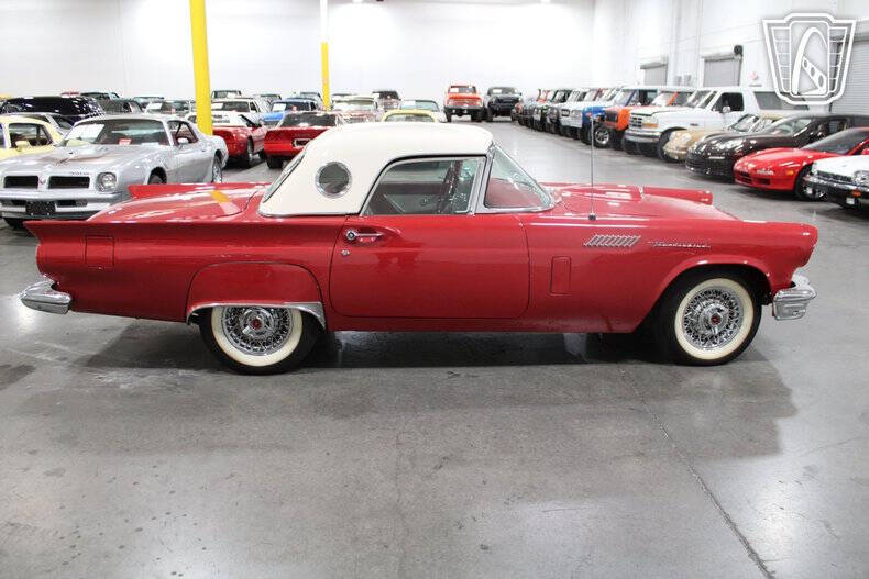 1957 Ford Thunderbird