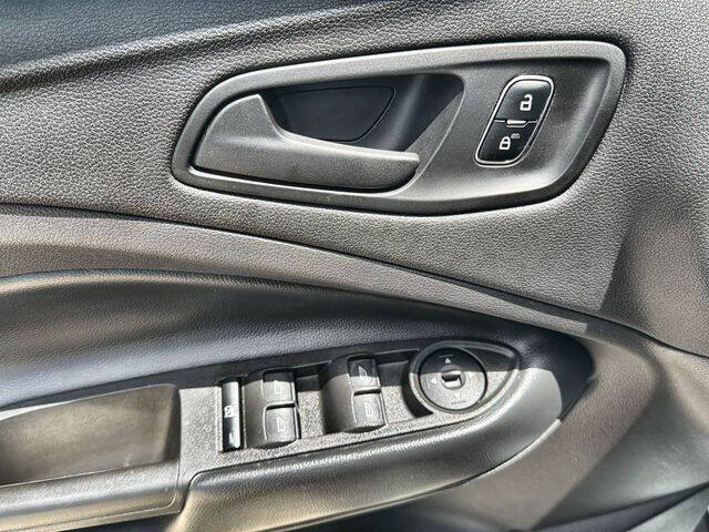 2019 Ford Escape S