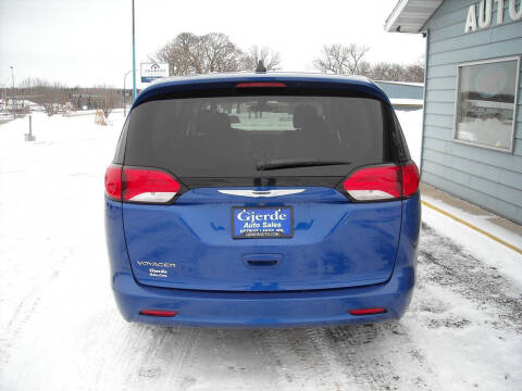 2021 Chrysler Voyager LX