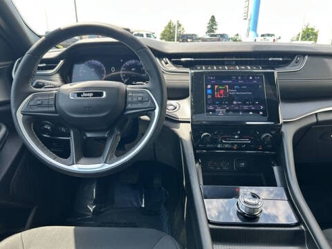 2024 Jeep Grand Cherokee Laredo