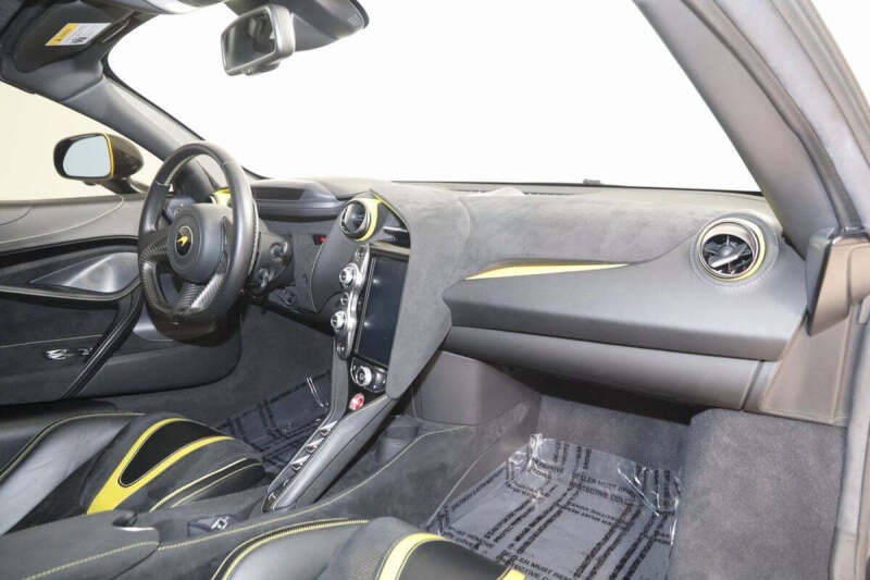 2022 McLaren 720S Spider Performance