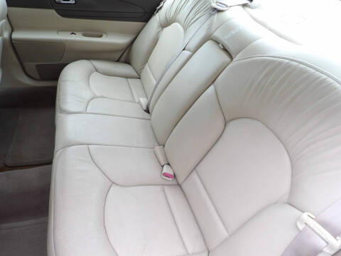 2002 Lincoln Continental