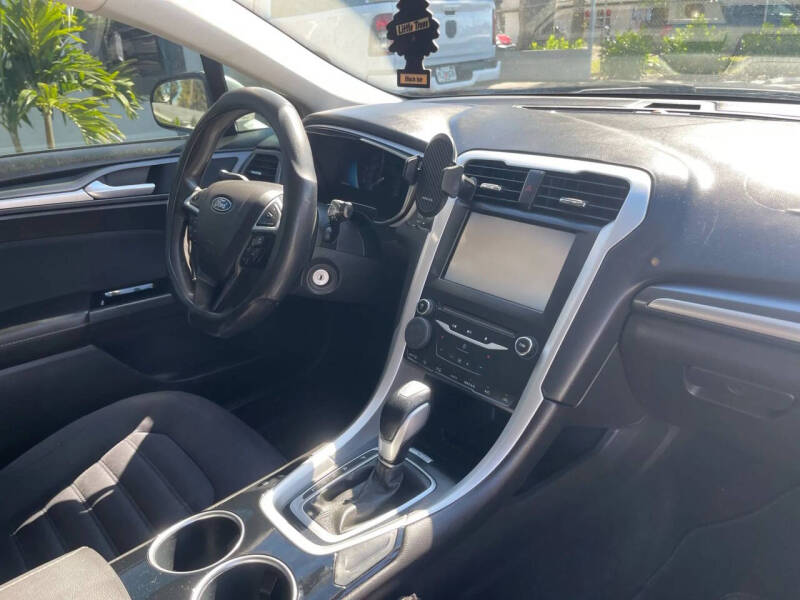 2013 Ford Fusion Hybrid SE