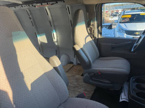 2017 GMC Savana 2500