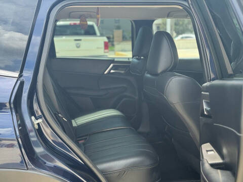 2022 Mitsubishi Outlander SE