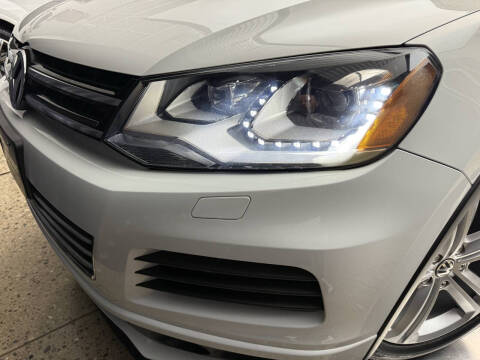 2014 Volkswagen Touareg V6 R-Line