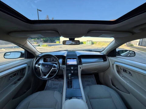2017 Ford Taurus SEL