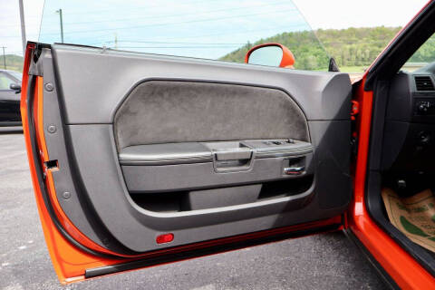 2008 Dodge Challenger SRT8