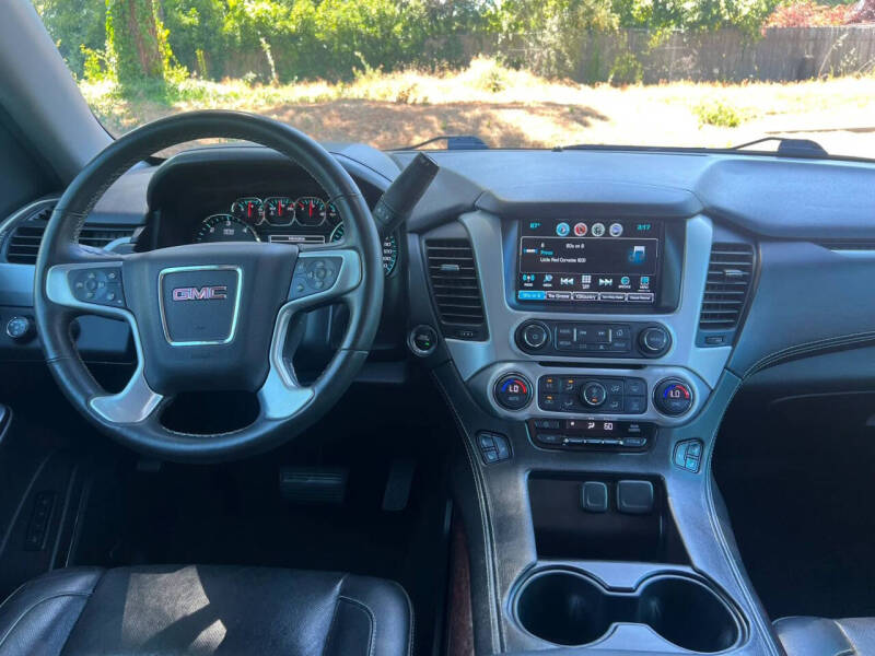 2017 GMC Yukon SLT