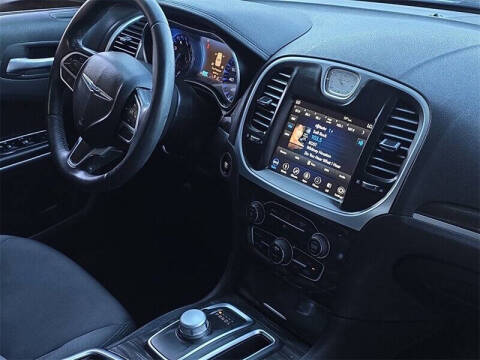 2018 Chrysler 300 Touring