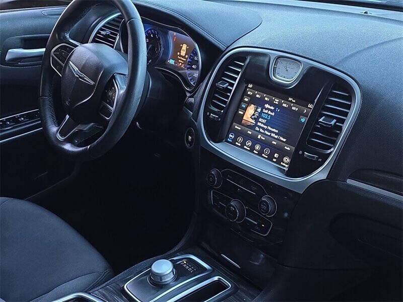2018 Chrysler 300 Touring