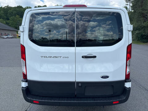 2025 Ford Transit 250