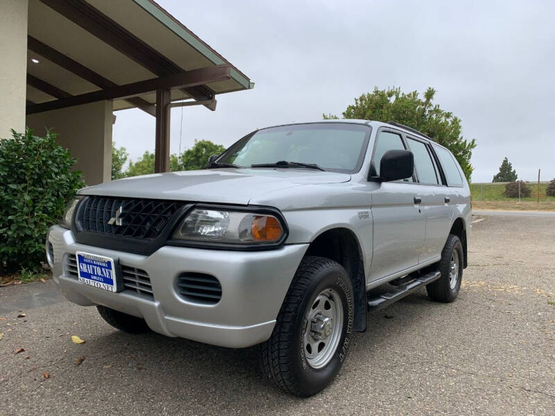 2002 Mitsubishi Montero Sport ES