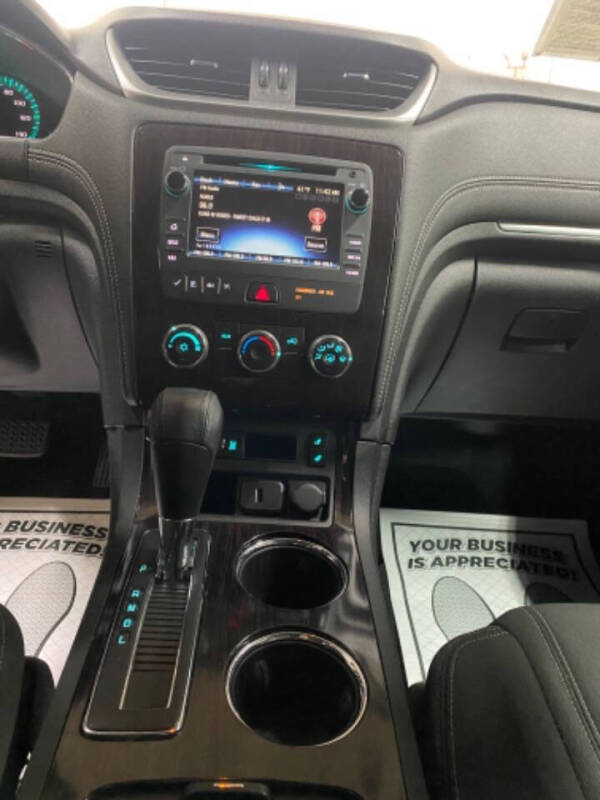 2017 Chevrolet Traverse LT