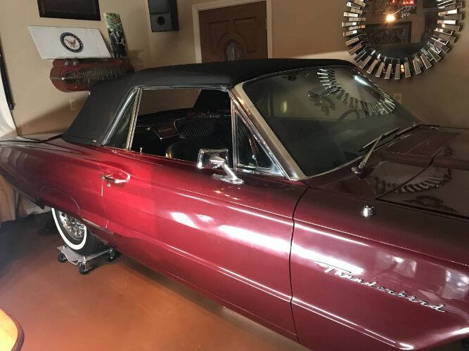 1964 Ford Thunderbird
