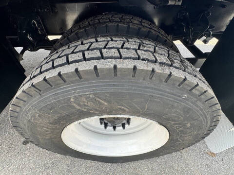 2019 Freightliner M2 106