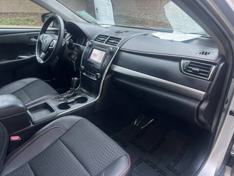 2015 Toyota Camry SE