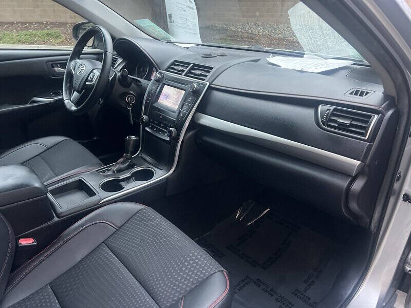 2015 Toyota Camry SE